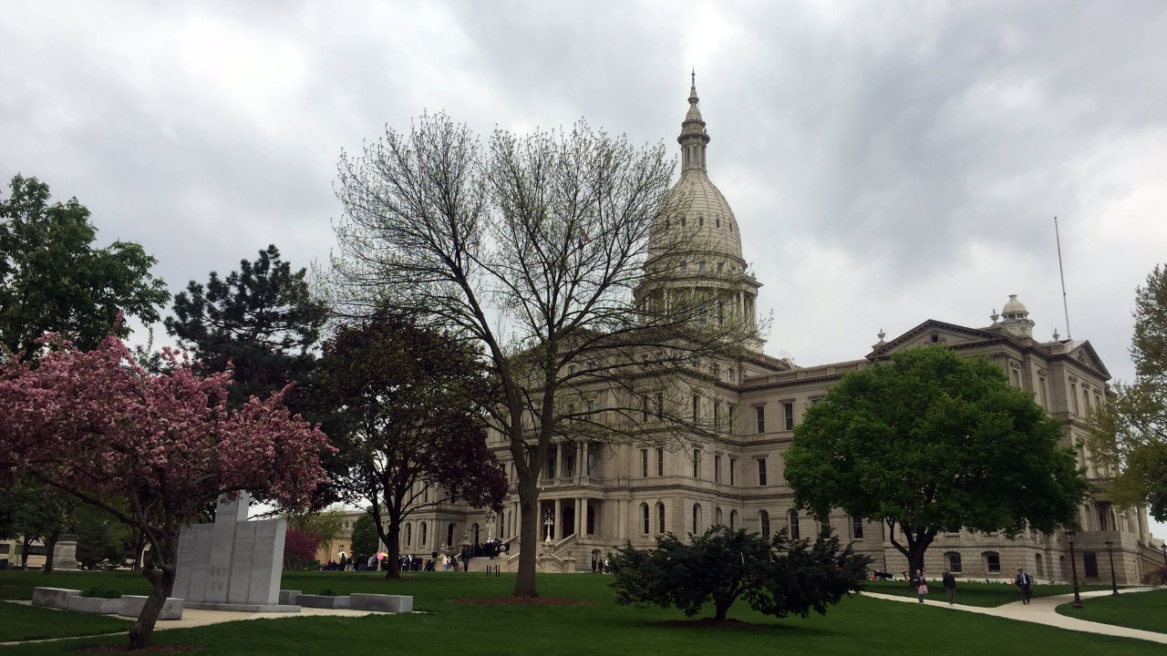 Michigan capital rescinds calling itself 'sanctuary city'